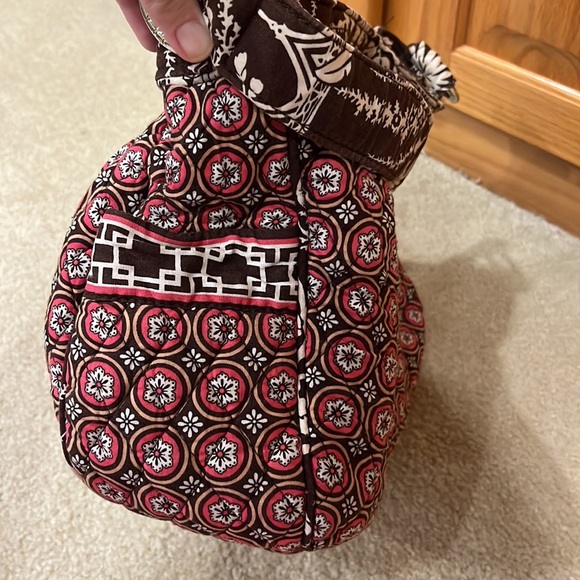 Vera Bradley reversible women’s shoulder bag, colors brown/white/pink design - Picture 5 of 6